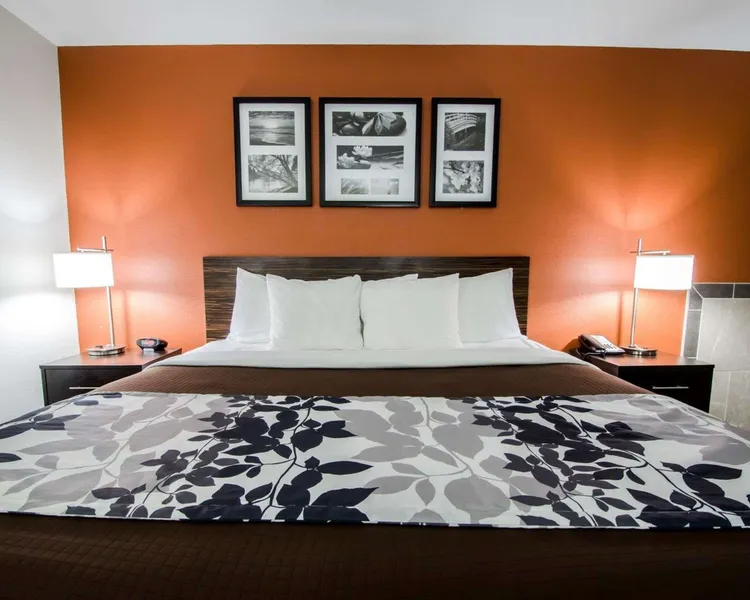 Sleep Inn & Suites and Conference Center Downtown hotel detail image 2