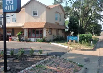 country club inn hotel thumbnail 3