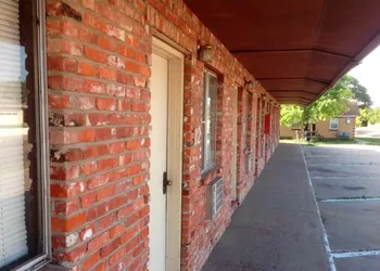 country club inn hotel thumbnail 5