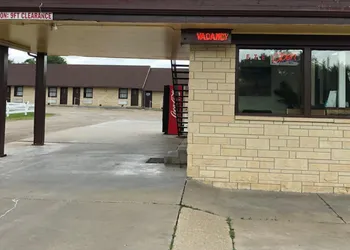 Budget Host Inn - Emporia hotel thumbnail 2