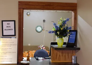 Four Seasons Country Inn hotel thumbnail 8