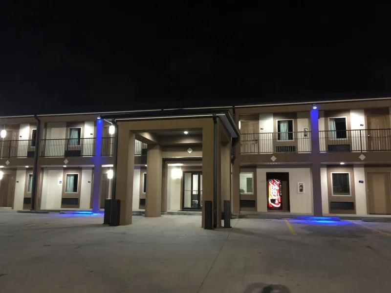 Paradise Inn & Suites hotel detail image 2