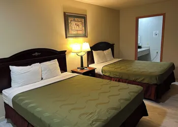 Howards Inn Motel hotel thumbnail 6