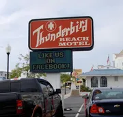 Thunderbird Beach Motel hotel detail image 4