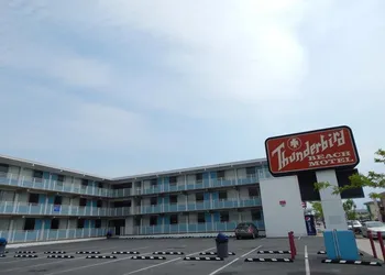 Thunderbird Beach Motel hotel thumbnail 8
