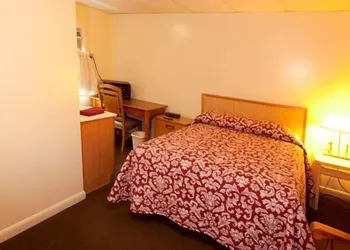 Charlie's Motel hotel thumbnail 5