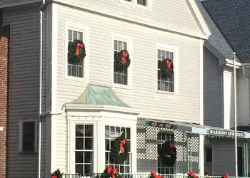 Harborview Inn hotel thumbnail 2