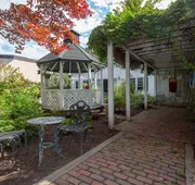 Clark Currier Inn hotel detail image 5