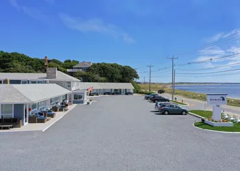 Breakwater Hotel hotel thumbnail 6