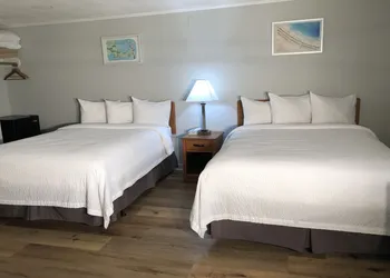 Hyannis Inn hotel thumbnail 6
