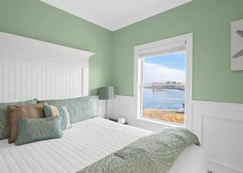 The Beacon Waterfront Inn hotel thumbnail 2