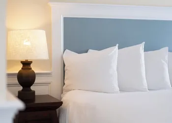 Inn at 7 Central hotel thumbnail 4