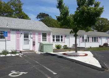 Bass River Motel hotel thumbnail 2