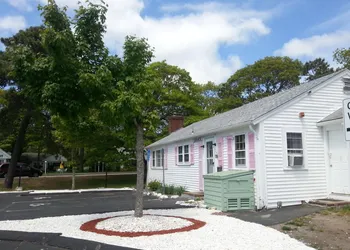 Bass River Motel hotel thumbnail 4