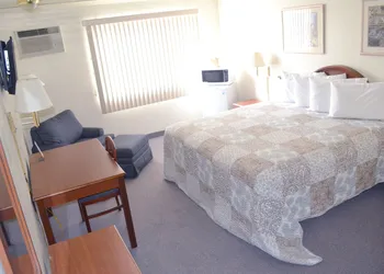 Main Street Lodge and Suites hotel thumbnail 8