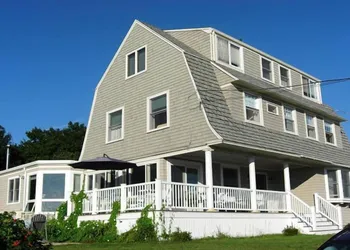 The Seafarer Inn hotel thumbnail 3