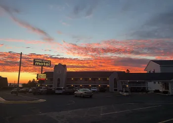 Aurora Borealis Motel hotel thumbnail 5
