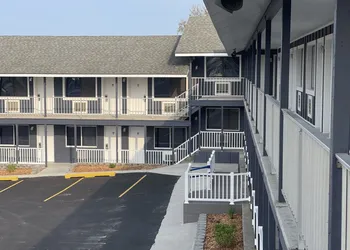 Bayside Inn hotel thumbnail 5