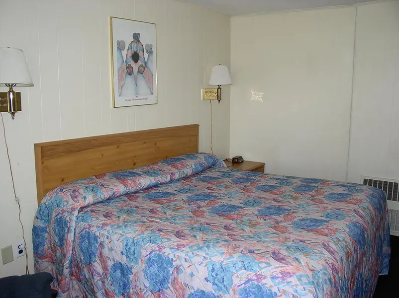 Budget Inn hotel detail image 6