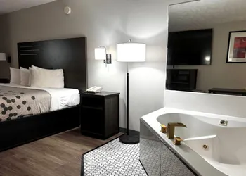 Super Inn and Suites Philadelphia hotel thumbnail 8