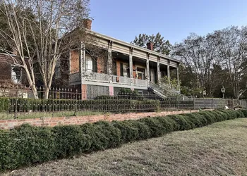 Corners Mansion Inn - A Bed & Breakfast hotel thumbnail 2