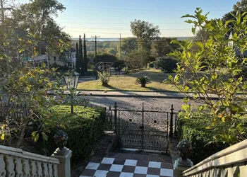 Corners Mansion Inn - A Bed & Breakfast hotel thumbnail 3