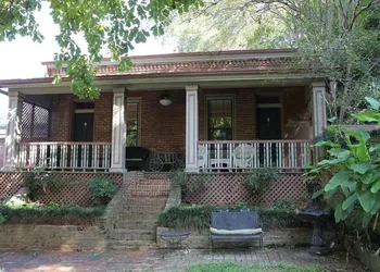 Corners Mansion Inn - A Bed & Breakfast hotel thumbnail 8
