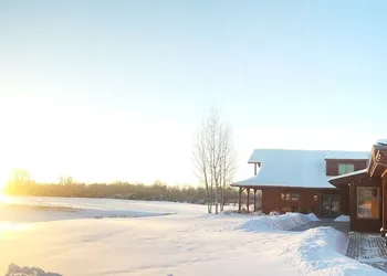 Gallatin River Lodge hotel thumbnail 2