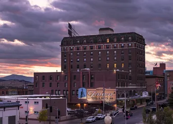 Finlen Hotel and Motor Inn hotel thumbnail 2