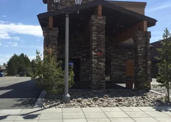 Geyser Inn hotel thumbnail 3