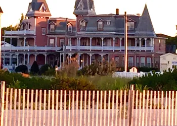 Angel of the Sea hotel thumbnail 6