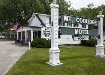 Mount Coolidge Motel hotel thumbnail 3