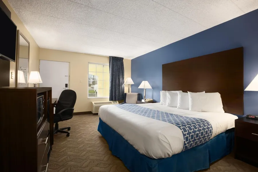 Days Inn & Suites by Wyndham Cherry Hill - Philadelphia hotel detail image 2