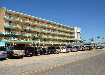 Bristol Plaza Resort Motel hotel thumbnail 3
