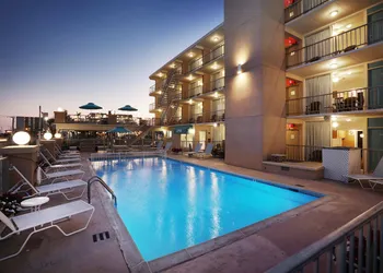 Aquarius Oceanfront Inn hotel thumbnail 5