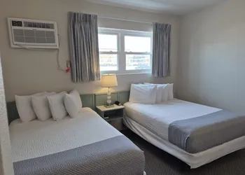 Aquarius Oceanfront Inn hotel thumbnail 6