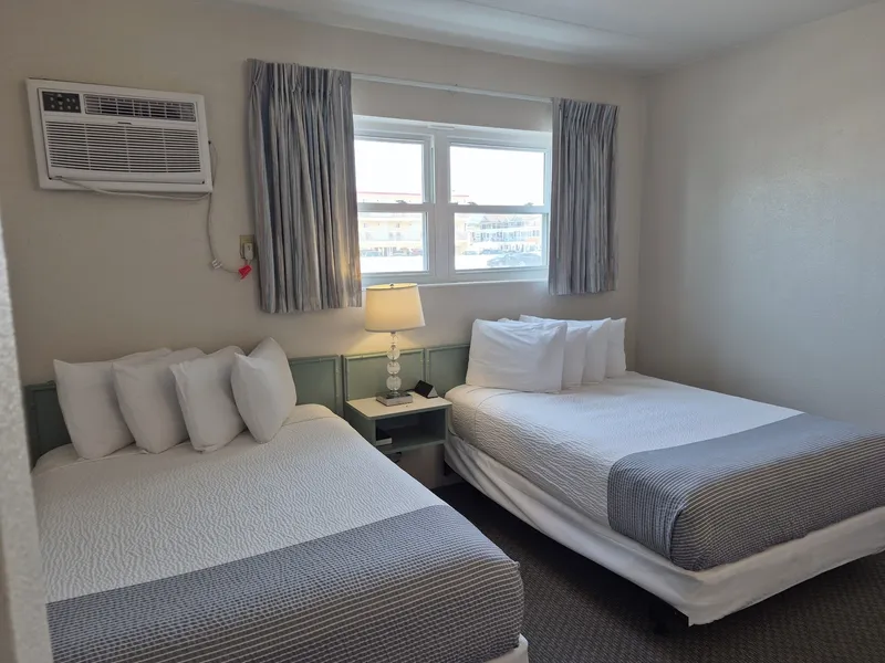 Aquarius Oceanfront Inn hotel detail image 6