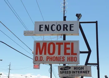 Encore Motel hotel thumbnail 2