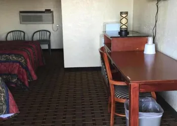 Encore Motel hotel thumbnail 8