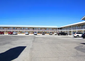 Budget Inn hotel thumbnail 3