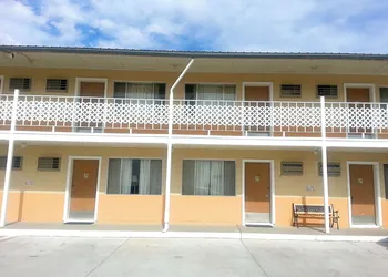 Budget Inn hotel thumbnail 8