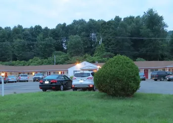 Cortland Motel hotel thumbnail 2