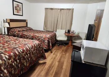 Cortland Motel hotel thumbnail 8