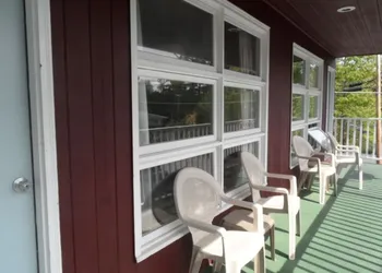 Pinebrook Motel hotel thumbnail 6