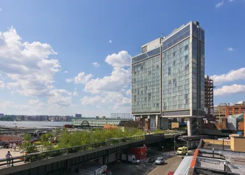The Standard High Line hotel thumbnail 2