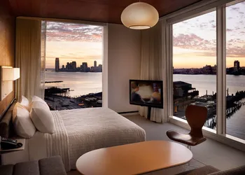 The Standard High Line hotel thumbnail 7