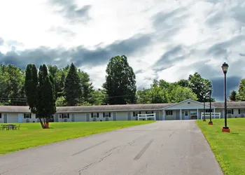 Potsdam Inn hotel thumbnail 3