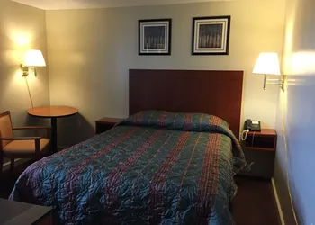 Royal Inn Motel hotel thumbnail 8