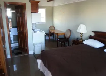 Golden Gate Lodging hotel thumbnail 5