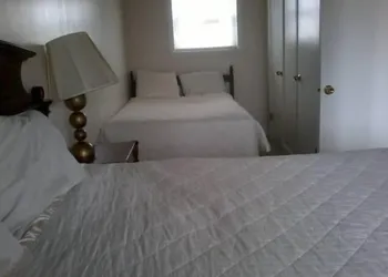 Golden Gate Lodging hotel thumbnail 8